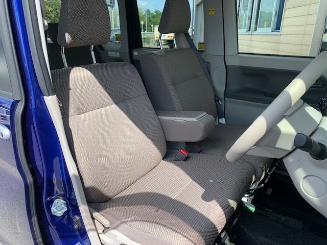 Daihatsu TANTO 2018-11 19396-9