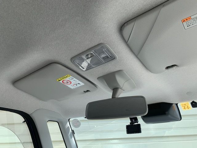 Daihatsu TANTO 2018-11 19396-24