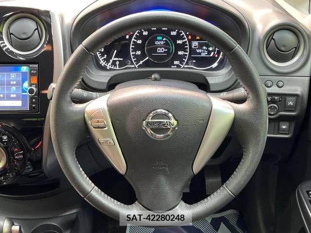 Nissan NOTE 2015-06 381223-11