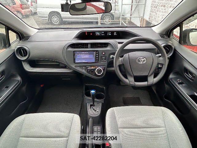 Toyota AQUA 2018-12 261683-1