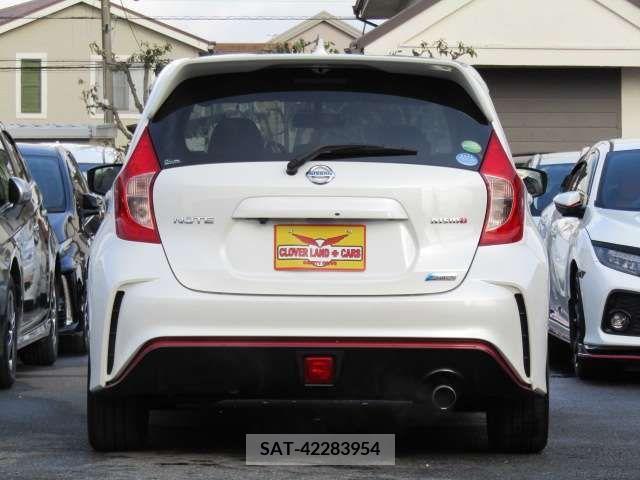 Nissan NOTE 2015-01 215968-5