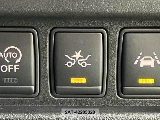 Nissan JUKE 2016-10 245809-5