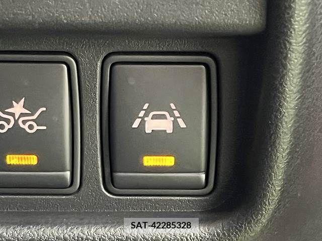 Nissan JUKE 2016-10 245809-7