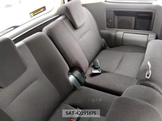 Toyota NOAH 2007-10 386810-7