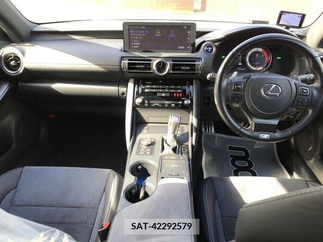 Lexus IS 2022-03 224754-9