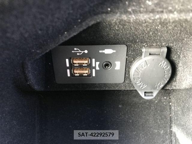Lexus IS 2022-03 224754-24