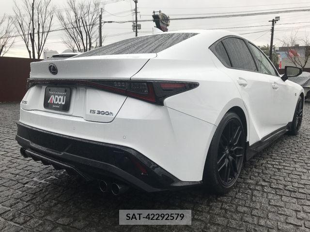Lexus IS 2022-03 224754-7
