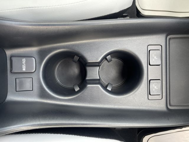 Toyota PRIUS 2019-03 22136-9