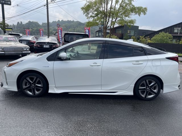 Toyota PRIUS 2019-03 22136-5
