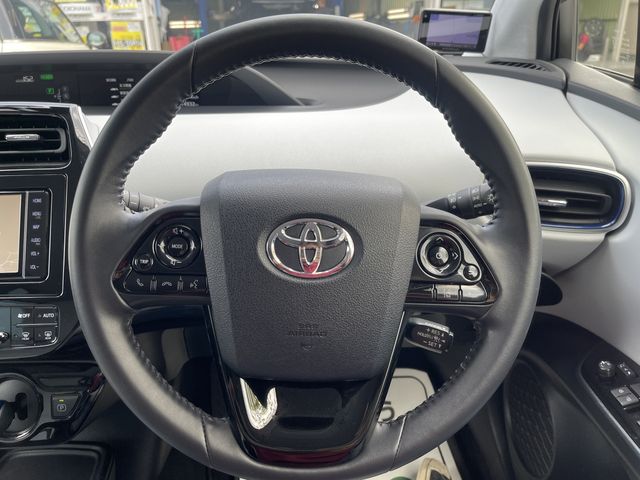 Toyota PRIUS 2019-03 22136-7