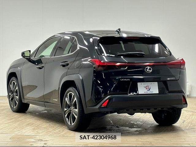 Lexus UX 2019-07 220514-16