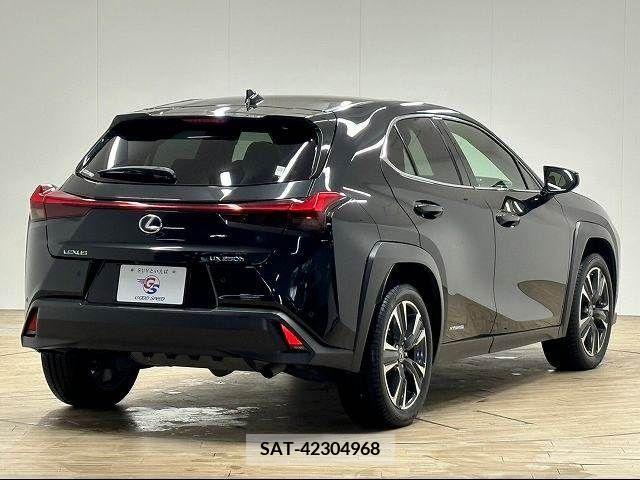 Lexus UX 2019-07 220514-15