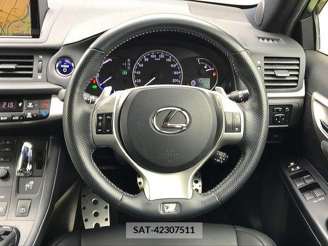 Lexus CT 2011-09 353911-13