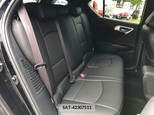 Lexus CT 2011-09 353911-9
