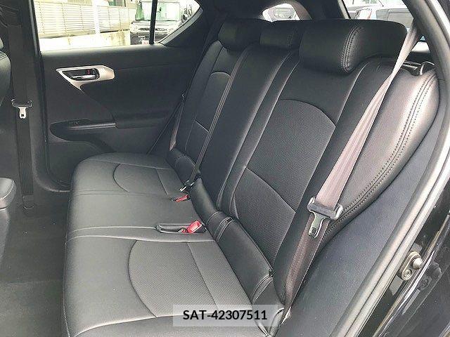 Lexus CT 2011-09 353911-18