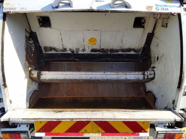 MITSUBISHI FUSO Fighter 2016-08 181887-14