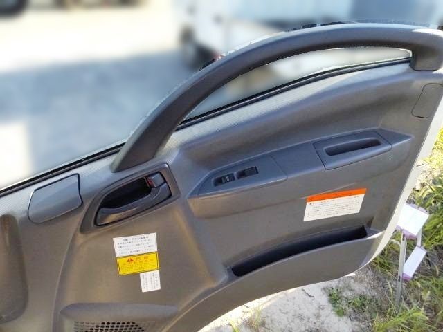 MITSUBISHI FUSO Fighter 2016-08 181887-8