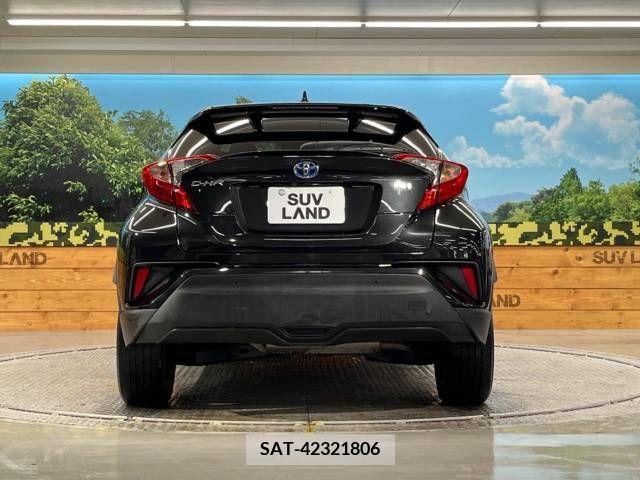 Toyota C-HR 2017-06 233226-15