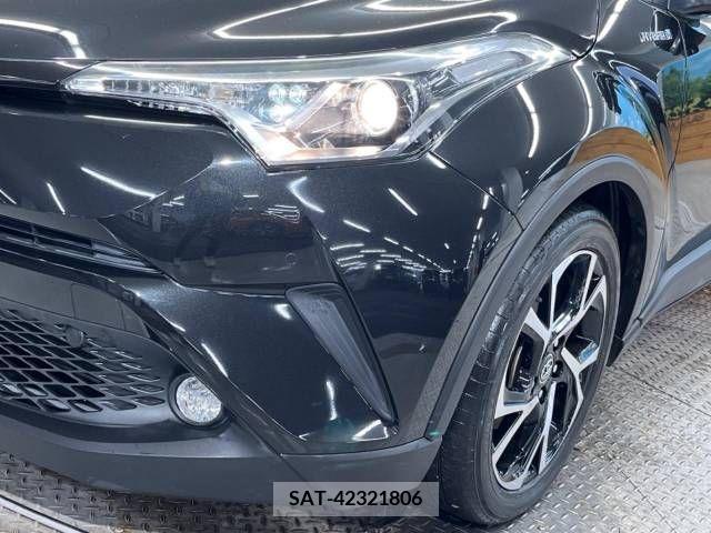 Toyota C-HR 2017-06 233226-12