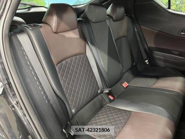 Toyota C-HR 2017-06 233226-9