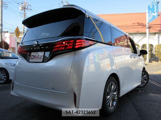 Toyota ALPHARD 2023-08 221409-5