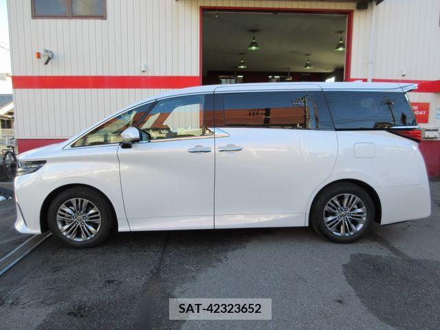 Toyota ALPHARD 2023-08 221409-6