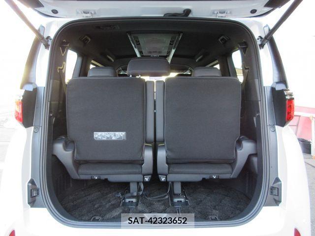 Toyota ALPHARD 2023-08 221409-15