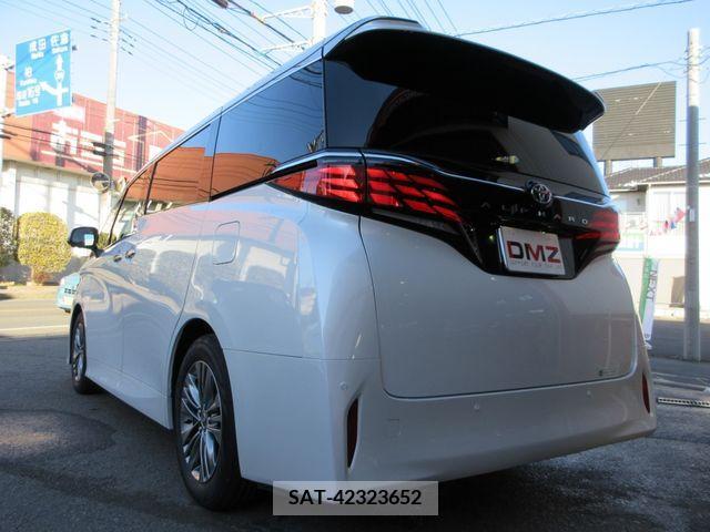 Toyota ALPHARD 2023-08 221409-4