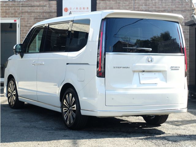 Honda e 2023-10 26771-1