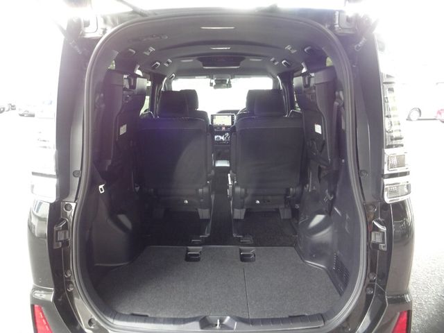 Toyota VOXY HYBRID 2019-08 189416-25