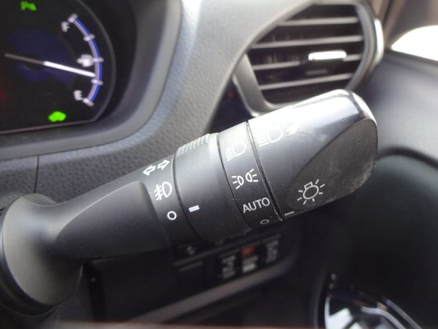 Toyota VOXY HYBRID 2019-08 189416-13