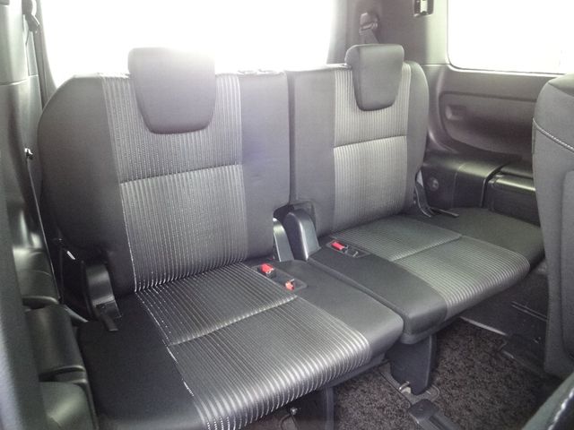 Toyota VOXY HYBRID 2019-08 189416-7
