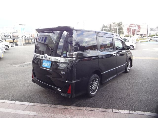Toyota VOXY HYBRID 2019-08 189416-1