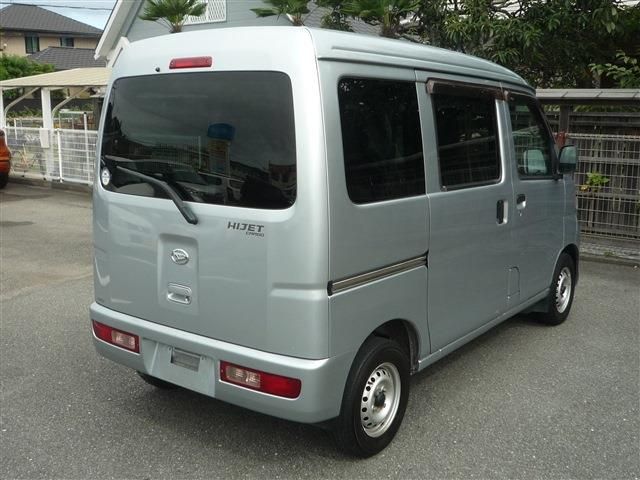Daihatsu HIJET CARGO 2017-08 24698-1
