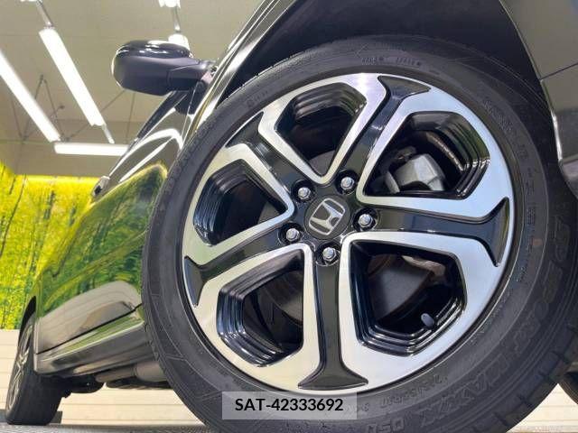 Honda VEZEL 2019-03 369997-13