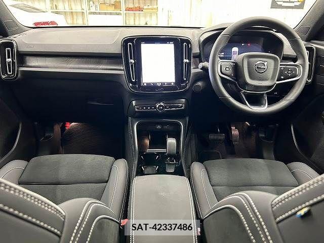 Volvo C40 2022-06 324836-1