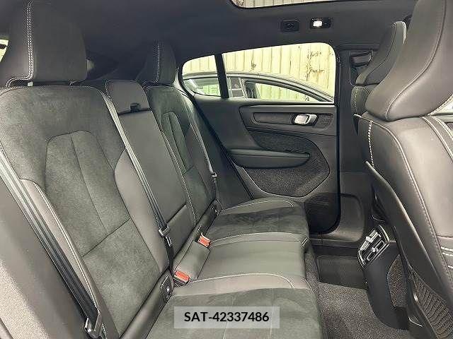 Volvo C40 2022-06 324836-9