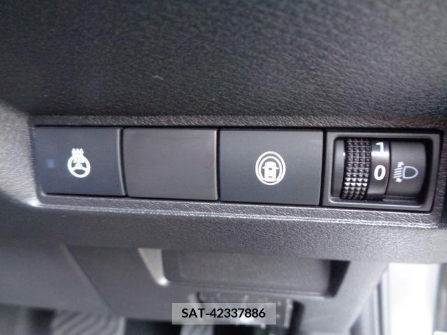 Nissan NOTE 2021-06 302471-1