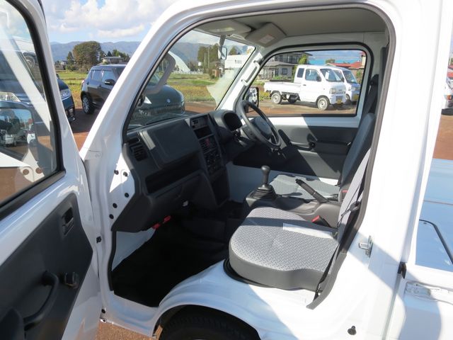 Suzuki CARRY TRUCK 2023-09 16077-5