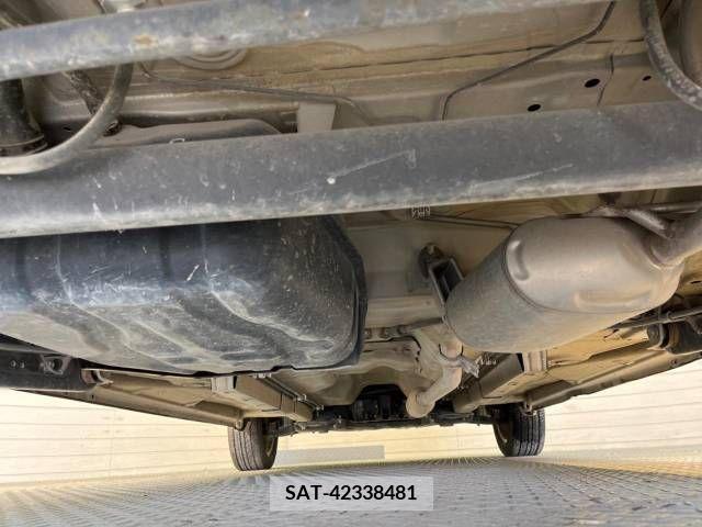 Nissan ROOX 2011-03 253917-19