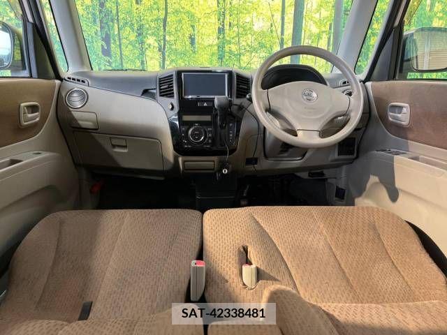 Nissan ROOX 2011-03 253917-1