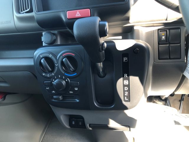 Nissan CLIPPER 2022-05 858-5