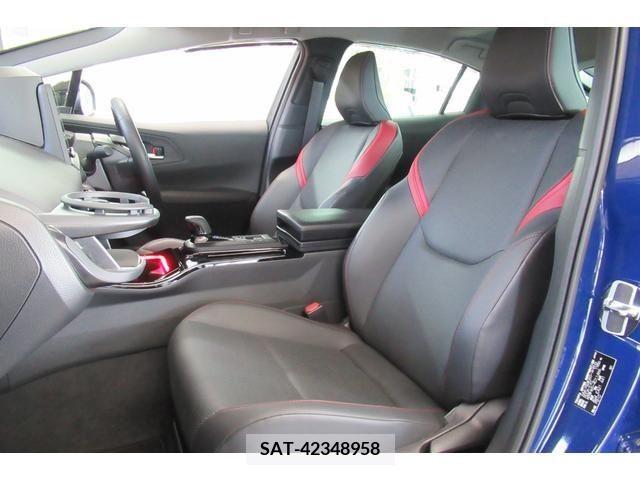 Toyota PRIUS 2023-12 282416-6