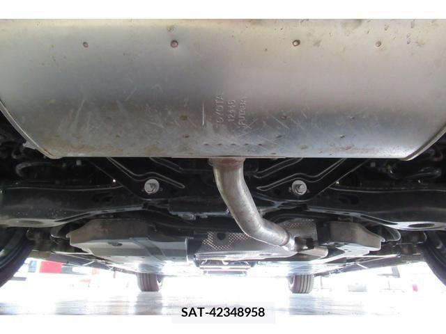 Toyota PRIUS 2023-12 282416-25