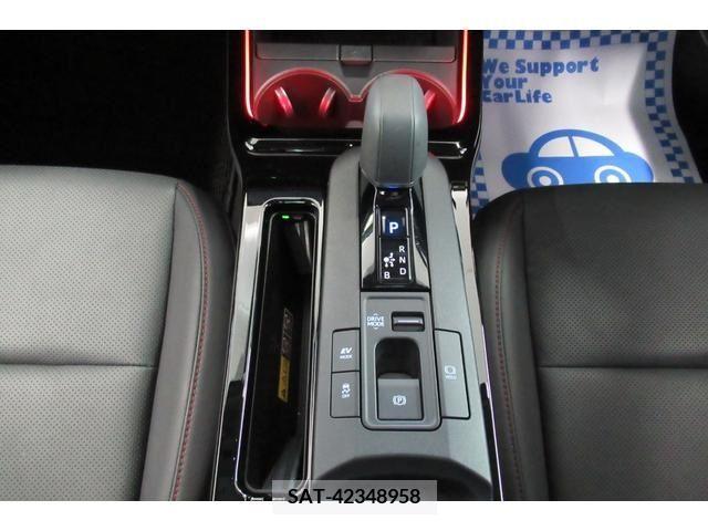 Toyota PRIUS 2023-12 282416-20