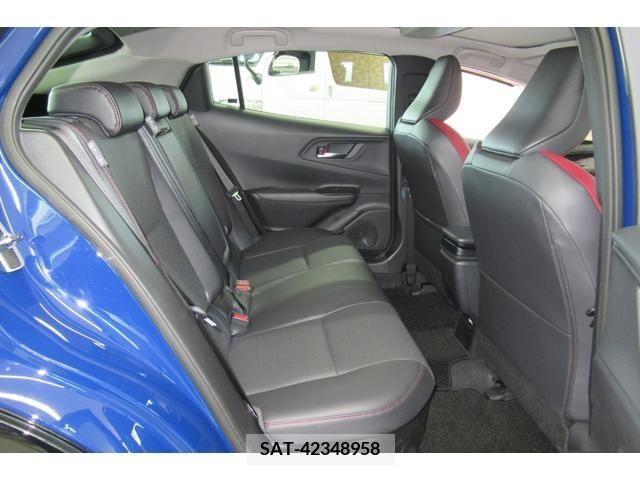 Toyota PRIUS 2023-12 282416-9
