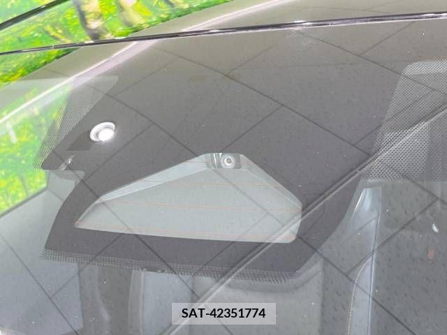 Toyota PRIUS 2023-07 366594-4