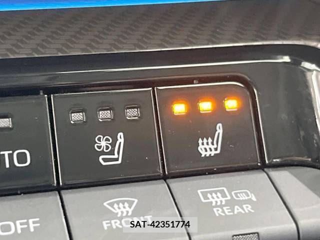 Toyota PRIUS 2023-07 366594-6