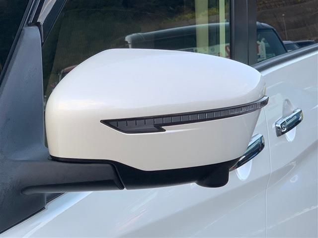 Nissan SERENA 2017-08 180954-16