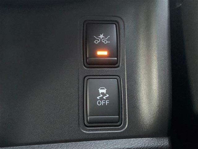 Nissan SERENA 2017-08 180954-23